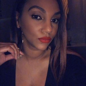 Meet your Posher, Alisha